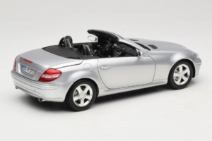 Mercedes SLK R171 Zilver Minichamps 1:18 B66962318 Metaal — afbeelding 3 van 9