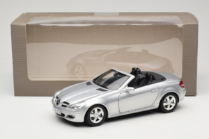 Mercedes SLK R171 Zilver Minichamps 1:18 B66962318 Metaal — afbeelding 9 van 9