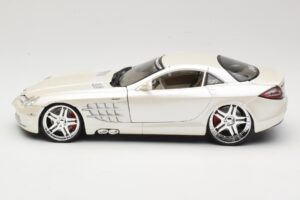 Mercedes SLR McLaren C199 Wit Maisto 1:18 31068 Metaal — afbeelding 4 van 8
