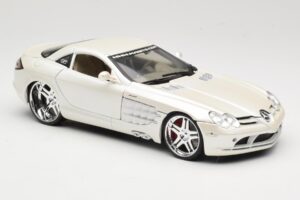 Mercedes SLR McLaren C199 Wit Maisto 1:18 31068 Metaal — afbeelding 6 van 8