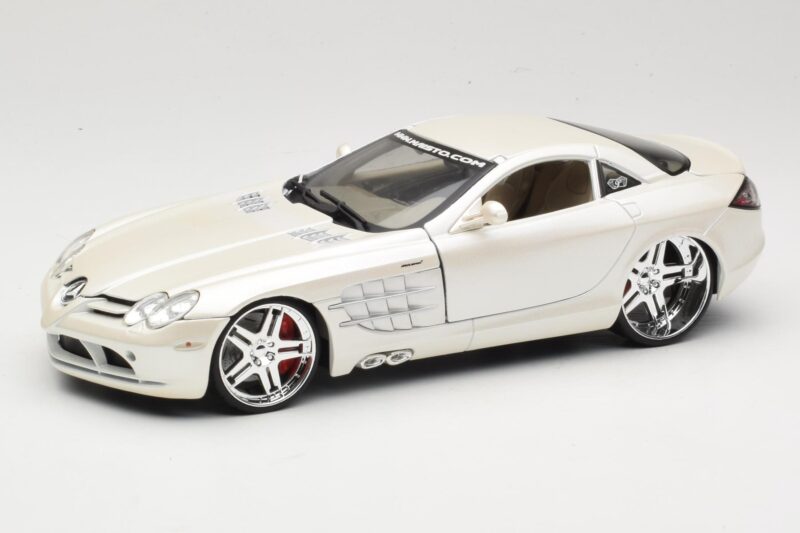 Mercedes SLR McLaren C199 Wit Maisto 1:18 31068 Metaal