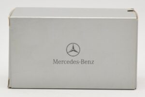 Mercedes SLR McLaren Crystal Silver Minichamps 1:43 B66961974 Metaal — afbeelding 4 van 4