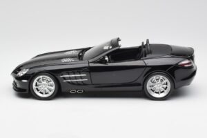 Mercedes SLR McLaren Roadster R199 Crystal Galaxit Zwart Minichamps 1:18 B66961004 Metaal — afbeelding 4 van 8