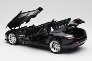 Mercedes SLR McLaren Roadster R199 Crystal Galaxit Zwart Minichamps 1:18 B66961004 Metaal — afbeelding 5 van 8