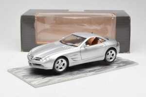 Mercedes SLR Vision Zilver Gelimiteerde Editie Met Aluminium Voet Bburago 1:18 B66962102 Metaal — afbeelding 8 van 8