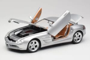Mercedes SLR Vision Liquid Zilver Maisto 1:18 B66962101 Metaal — afbeelding 2 van 8
