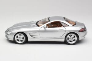 Mercedes SLR Vision Liquid Zilver Maisto 1:18 B66962101 Metaal — afbeelding 4 van 8