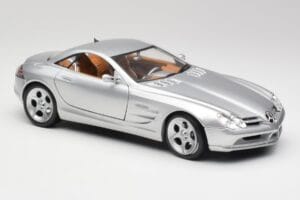 Mercedes SLR Vision Liquid Zilver Maisto 1:18 B66962101 Metaal — afbeelding 6 van 8
