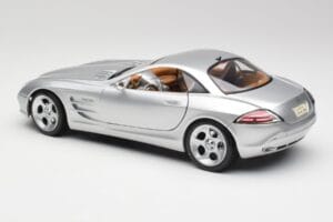 Mercedes SLR Vision Liquid Zilver Maisto 1:18 B66962101 Metaal — afbeelding 7 van 8
