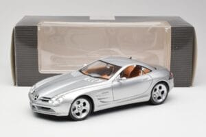 Mercedes SLR Vision Liquid Zilver Maisto 1:18 B66962101 Metaal — afbeelding 8 van 8