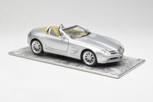 Mercedes SLR Vision Roadster Liquid Zilver Maisto 1:18 B66963208 Metaal — afbeelding 6 van 8