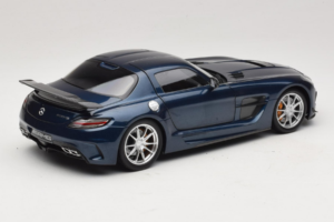 Mercedes SLS AMG Black Series Daytona Blue Metallic Minichamps 1:18 110033026 Metaal — afbeelding 3 van 8