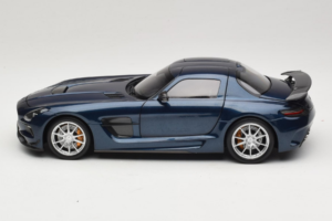 Mercedes SLS AMG Black Series Daytona Blue Metallic Minichamps 1:18 110033026 Metaal — afbeelding 4 van 8