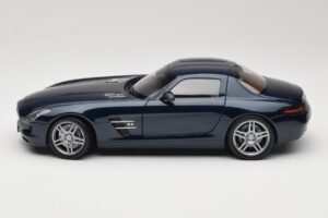 Mercedes SLS AMG C197 Blue Metallic Minichamps 1:18 100039021 Metaal — afbeelding 4 van 8