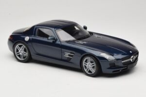 Mercedes SLS AMG C197 Blue Metallic Minichamps 1:18 100039021 Metaal — afbeelding 6 van 8