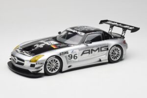 Mercedes AMG SLS C197 GT3 Team AMG China #96 M. Hakkinen / C. Cheng Zhuhai 6th 2011 Minichamps 1:18 151113196 Metaal