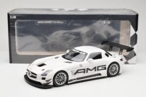 Mercedes AMG SLS C197 GT3 Street Wit Minichamps 1:18 151123107 Metaal — afbeelding 6 van 6