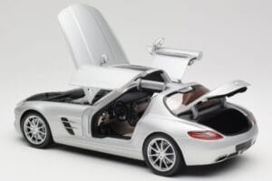 Mercedes SLS AMG C197 Iridium Zilver Minichamps 1:18 100039026 Metaal — afbeelding 5 van 8