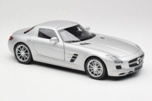 Mercedes SLS AMG C197 Iridium Zilver Minichamps 1:18 100039026 Metaal — afbeelding 6 van 8