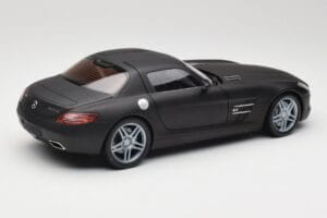 Mercedes SLS AMG C197 Matte Black Minichamps 1:18 100039027 Metaal — afbeelding 3 van 8