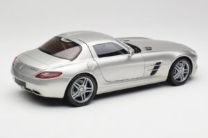 Mercedes SLS AMG C197 Matt Zilver Minichamps 1:18 100039029 Metaal — afbeelding 3 van 8