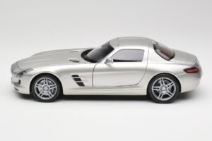 Mercedes SLS AMG C197 Matt Zilver Minichamps 1:18 100039029 Metaal — afbeelding 4 van 8
