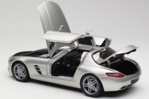 Mercedes SLS AMG C197 Matt Zilver Minichamps 1:18 100039029 Metaal — afbeelding 5 van 8