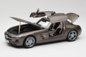 Mercedes SLS AMG C197 Monza Grijs Minichamps 1:18 B66960044 Metaal — afbeelding 2 van 8