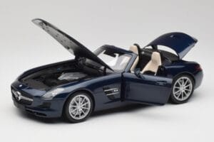 Mercedes SLS AMG R197 Roadster South Seas Blauw Minichamps 1:18 100039031 Metaal — afbeelding 2 van 8