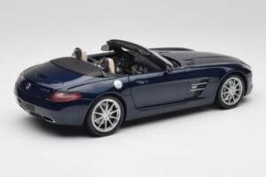 Mercedes SLS AMG R197 Roadster South Seas Blauw Minichamps 1:18 100039031 Metaal — afbeelding 3 van 8