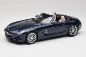 Mercedes SLS AMG R197 Roadster South Seas Blauw Minichamps 1:18 100039031 Metaal
