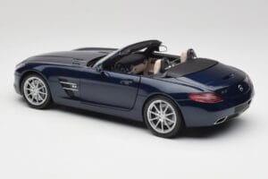 Mercedes SLS AMG R197 Roadster South Seas Blauw Minichamps 1:18 100039031 Metaal — afbeelding 7 van 8