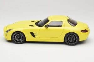 Mercedes SLS AMG C197 Geel Minichamps 1:18 100039022 Metaal — afbeelding 4 van 8