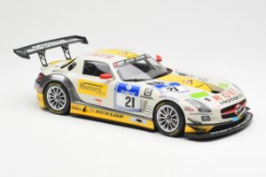 Mercedes SLS AMG GT3 #21 Rowe Racing Arnold / Roloff / Seyffarth / Jäger ADAC 24 Hours Nürburgring 2013 Minichamps 1:18 15113 — afbeelding 4 van 6