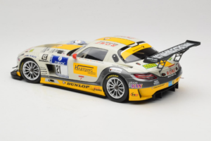 Mercedes SLS AMG GT3 #21 Rowe Racing M. Hartung / N. Heyer ADAC 24 Hours Nurburgring 2013 Minichamps 1:18 151133121 Metaal — afbeelding 5 van 6