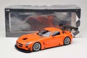 Mercedes SLS AMG GT3 C197 Street Oranje Minichamps 1:18 151113105 Metaal — afbeelding 6 van 6