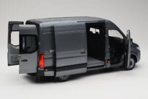Mercedes Sprinter W907 Bestelwagen Selenite Grey Metallic Norev 1:18 B66004163 Metaal — afbeelding 2 van 8