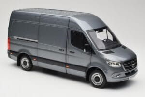 Mercedes Sprinter W907 Bestelwagen Selenite Grey Metallic Norev 1:18 B66004163 Metaal — afbeelding 6 van 8