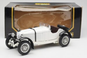 Mercedes SSKL Wit Bburago 1:18 3002 Metaal — afbeelding 8 van 8