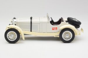 Mercedes SSKL Wit & Crème Bburago 1:18 3002-M1 Metaal — afbeelding 3 van 6