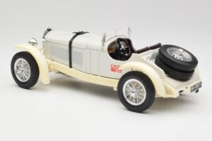 Mercedes SSKL Wit & Crème Bburago 1:18 3002-M1 Metaal — afbeelding 5 van 6