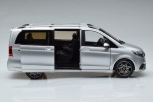 Mercedes V-Class V260 AMG Line Zilver Norev 1:18 183871 Metaal — afbeelding 4 van 10