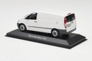 Mercedes Vito Arctic Wit Minichamps 1:43 B66960524 Metaal — afbeelding 3 van 4