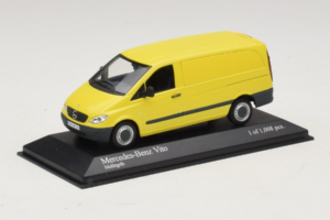 Mercedes Vito Kastenwagen Geel Minichamps 1:43 400032260 Metaal — afbeelding 2 van 4