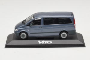 Mercedes Vito W638 Lugano Grey Minichamps 1:43 B67871201 Metaal
