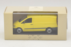 Mercedes Vito W638 Geel Minichamps 1:43 B67871200-R1 Metaal — afbeelding 4 van 4