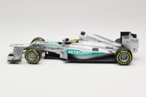 Mercedes W04 #9 N. Rosberg Mercedes AMG Petronas Showcar 2013 Minichamps 1:18 110130079 Metaal — afbeelding 3 van 7