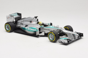 Mercedes W04 #9 N. Rosberg Mercedes AMG Petronas Showcar 2013 Minichamps 1:18 110130079 Metaal — afbeelding 4 van 7