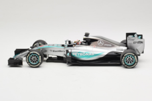 Mercedes W06 #44 L. Hamilton F1 World Champion 2015 Dealer Edition Minichamps 1:18 B66960539 Metaal — afbeelding 3 van 7
