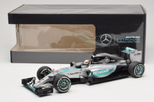 Mercedes W06 #44 L. Hamilton F1 World Champion 2015 Dealer Edition Minichamps 1:18 B66960539 Metaal — afbeelding 7 van 7